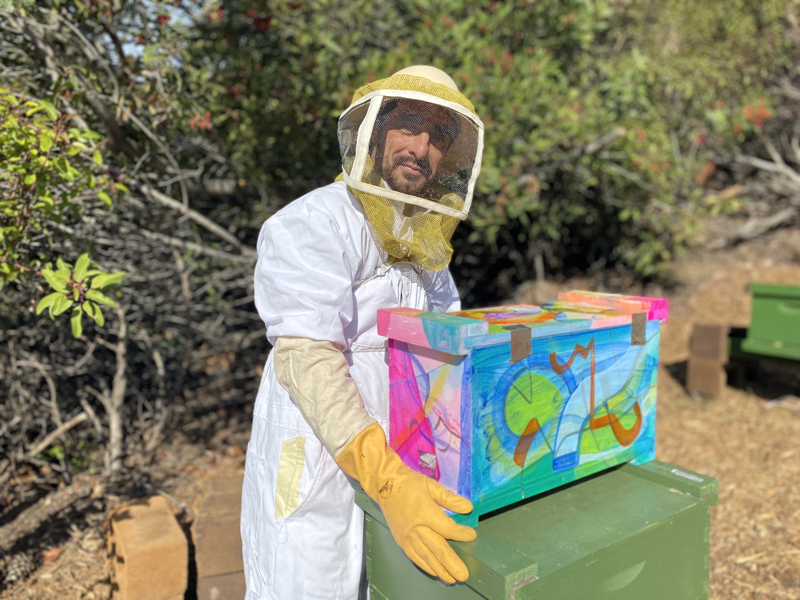 Steve Downs with a custom hand-painted Beecasso bee box